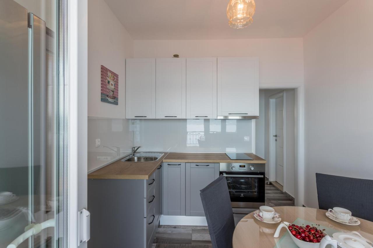 Apartments Drago Kovacic Omiš Εξωτερικό φωτογραφία